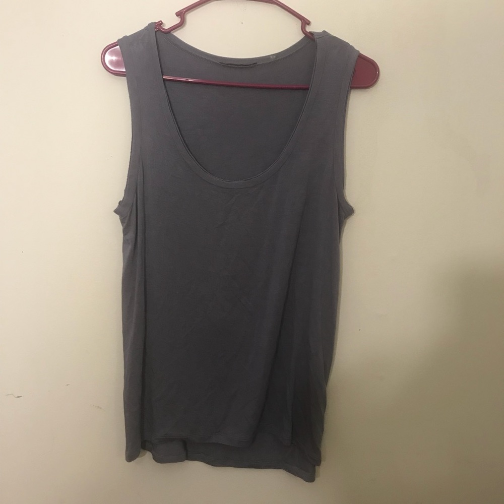 Tahari top